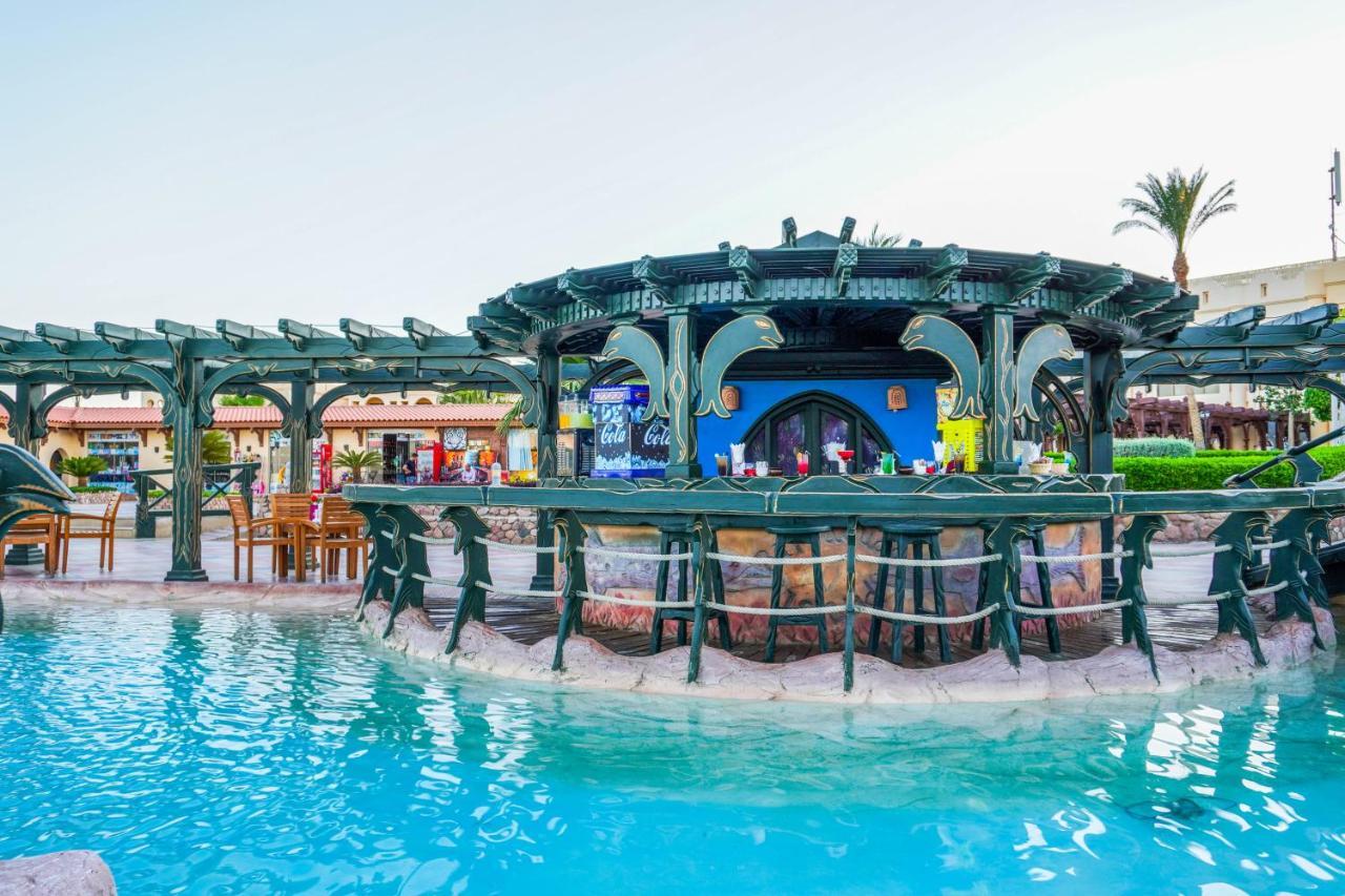 Charmillion Club Resort Sharm el-Sheikh Ngoại thất bức ảnh The swimming pool at the hotel