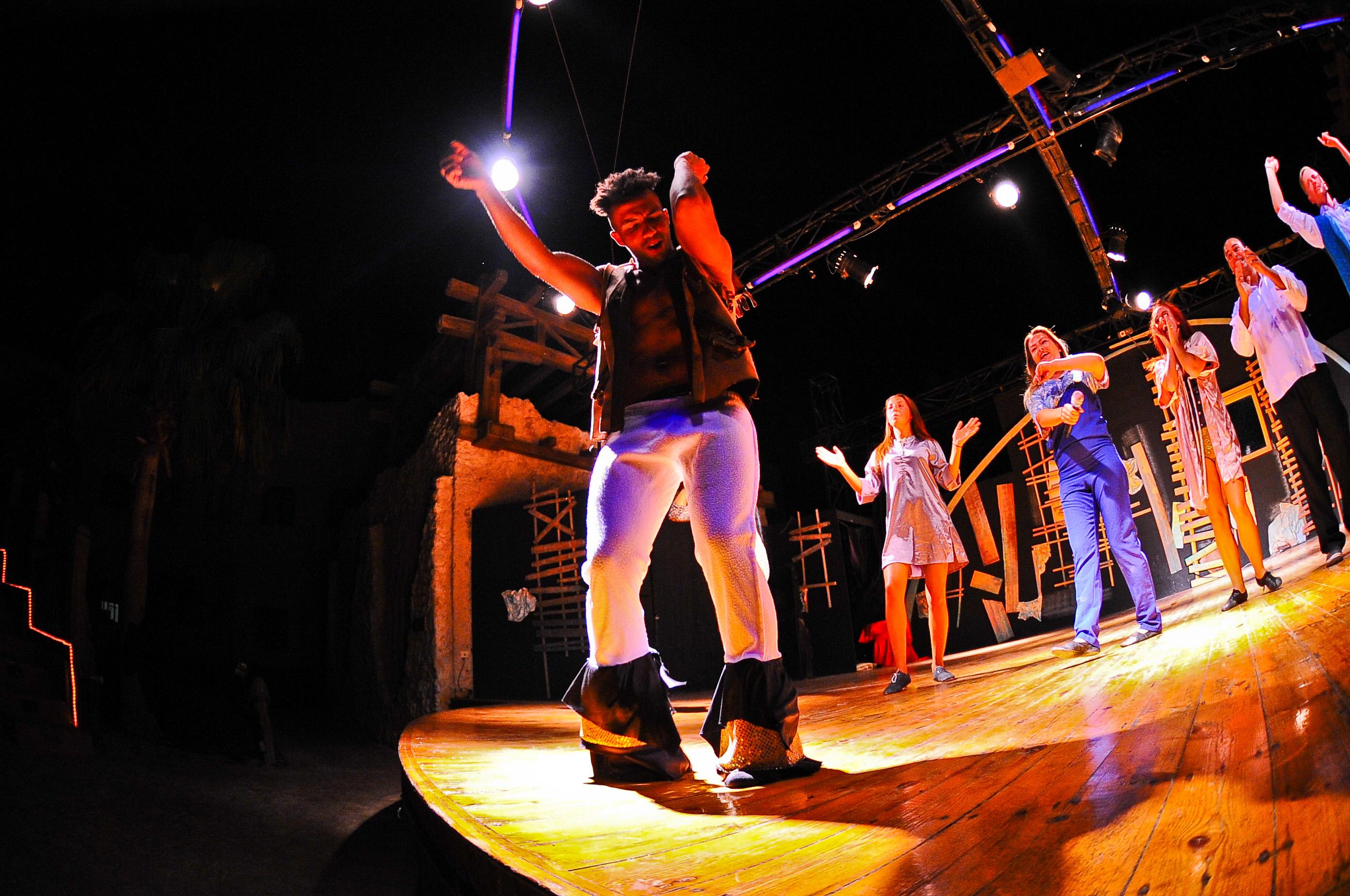 Charmillion Club Resort Sharm el-Sheikh Ngoại thất bức ảnh The Pirate's League at Disney's Hollywood Studios