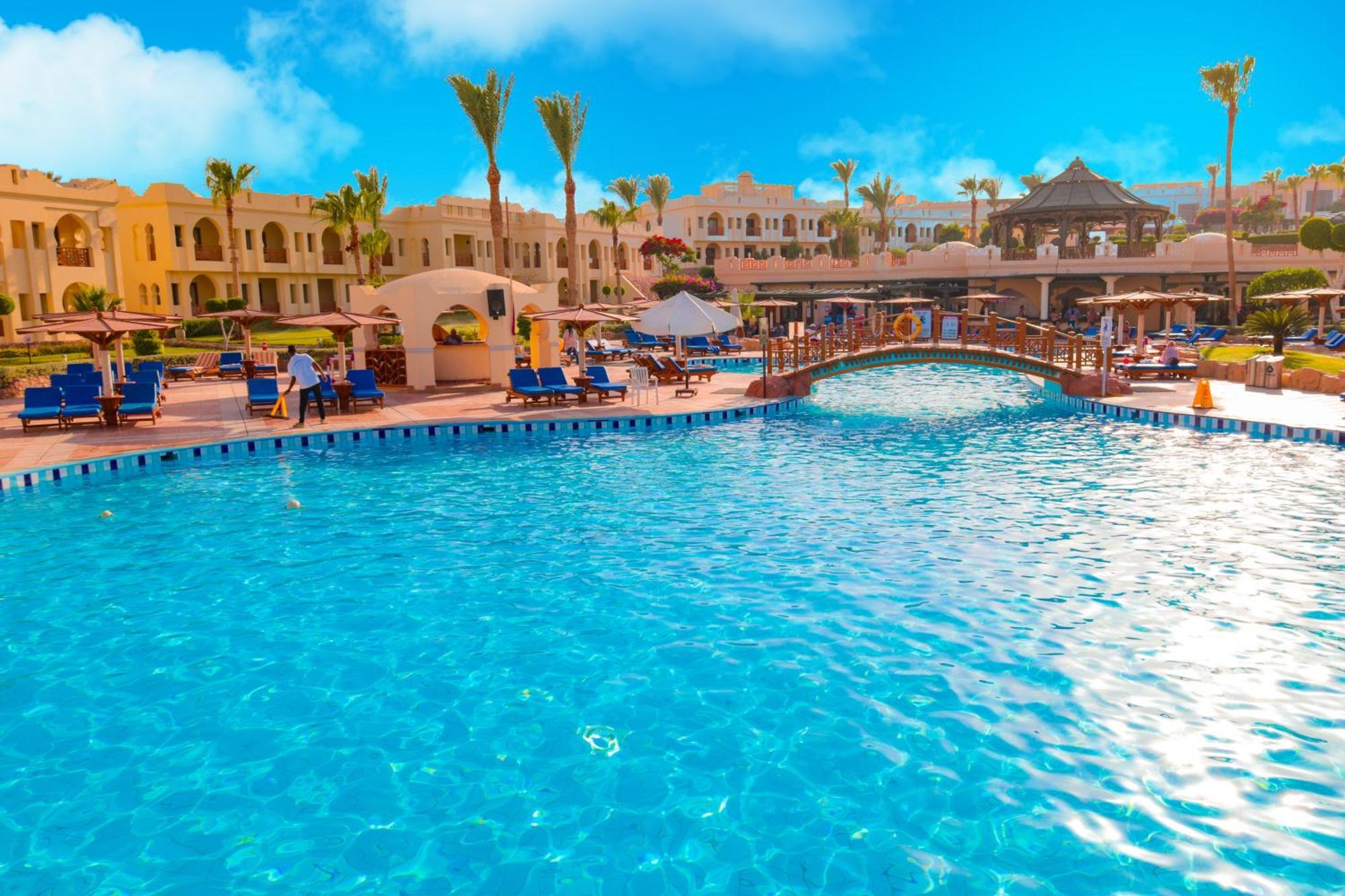 Charmillion Club Resort Sharm el-Sheikh Ngoại thất bức ảnh The pool at the Hilton Sharm El Sheikh